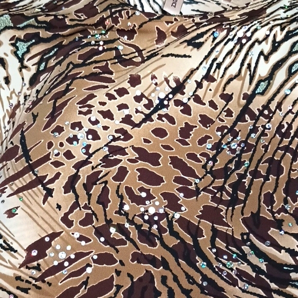 Top - Picture 3 of 3